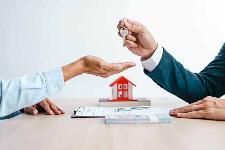 le mandataire immobilier n'a pas de salaire fixe