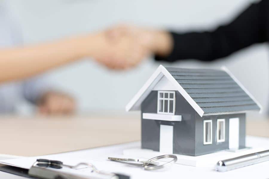 Le mandataire immobilier n'a pas de salaire fixe
