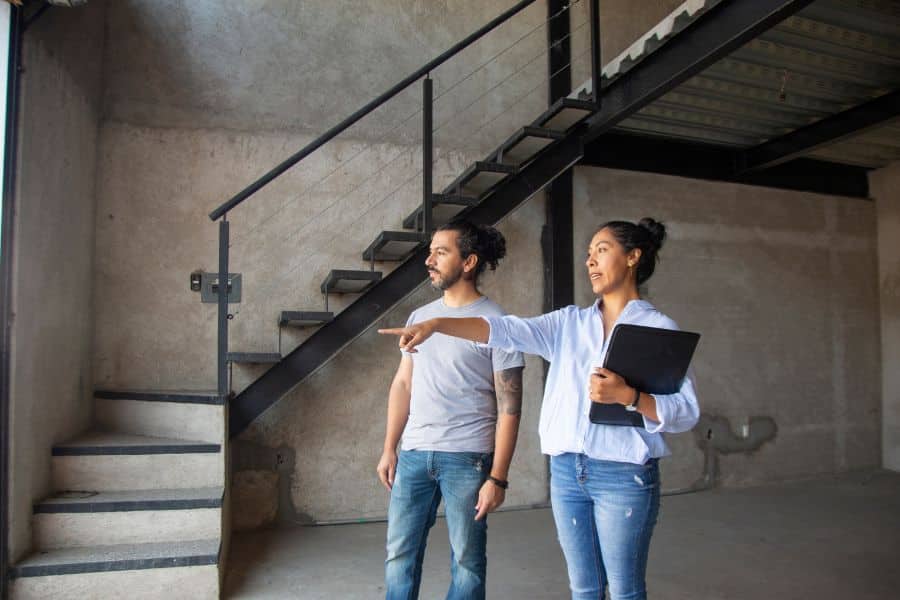 comment se reconvertir en agent immobilier