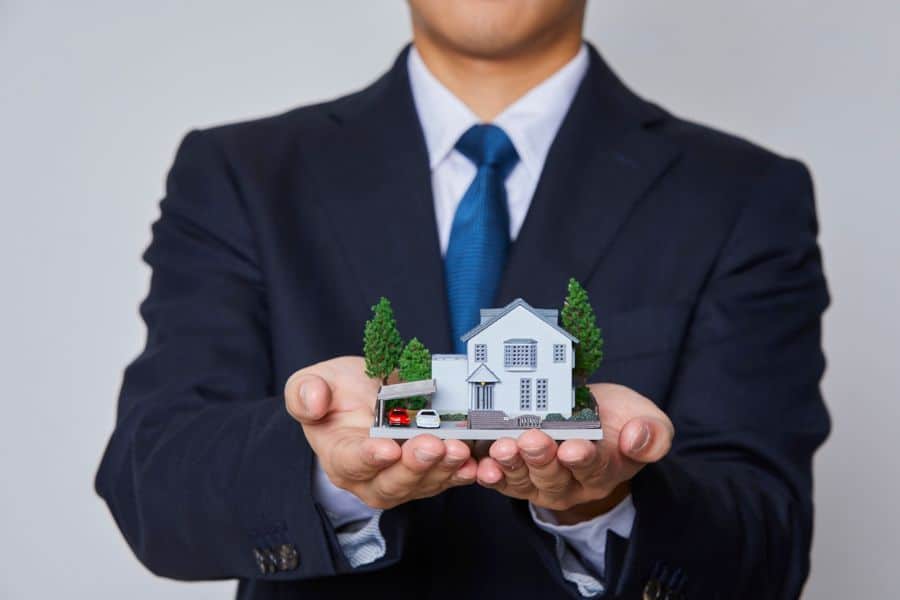 quels sont les avantages d'une reconversion en agent immobilier