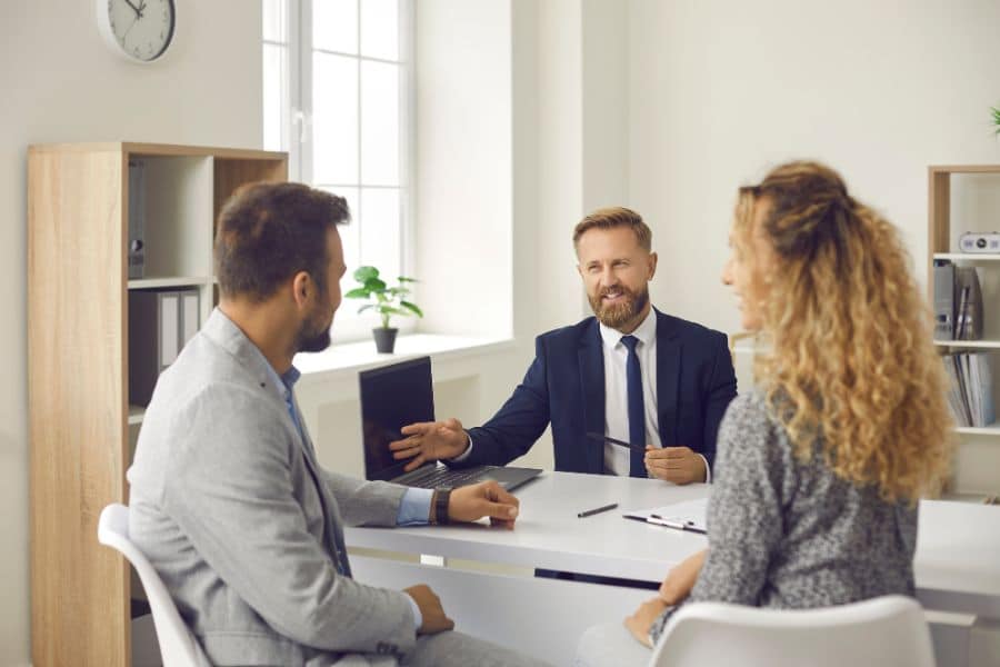 quelles sont les obligations de l'agent immobilier envers l'acheteur ?